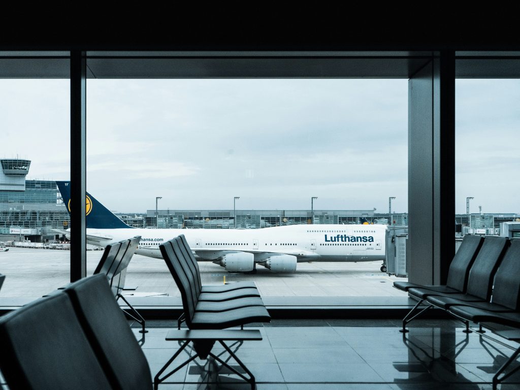How to Get Airport Lounge Access Without Overpaying
